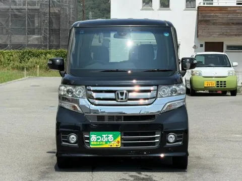 Honda N-BOX Plus Custom
