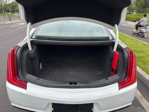 Cadillac XTS