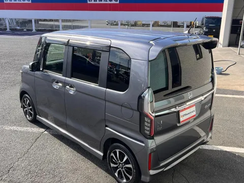 Honda N-BOX Custom