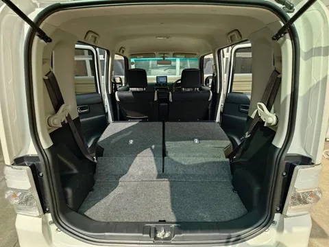 Toyota Pixis Space