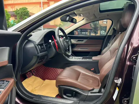 Jaguar XFL