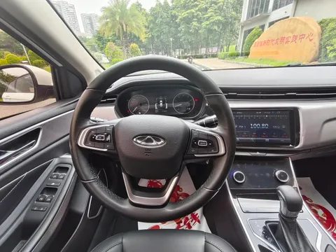 Chery Arrizo 5