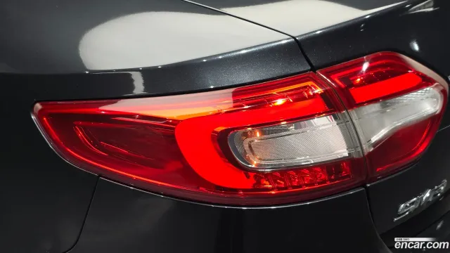 Renault SM3