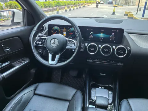 Mercedes-Benz Mercedes-Benz GLA