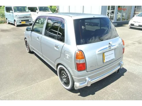 Daihatsu Mira Gino