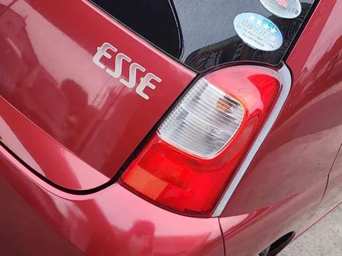 Daihatsu Esse