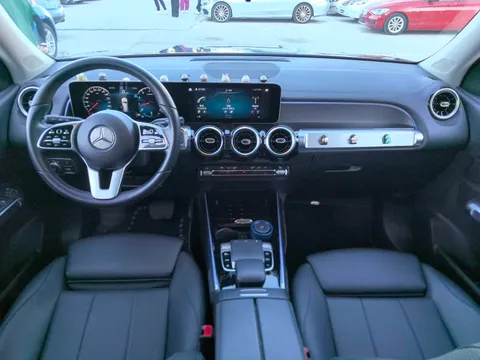 Mercedes-Benz Mercedes-Benz GLB