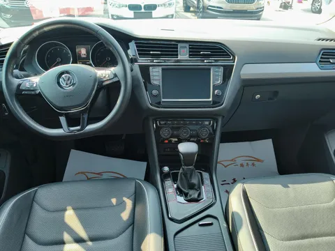 Volkswagen Tiguan L