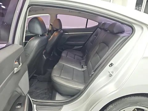 Hyundai Elantra (Avante)