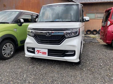 Honda N-BOX Custom