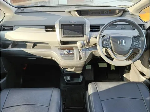 Honda Freed Plus