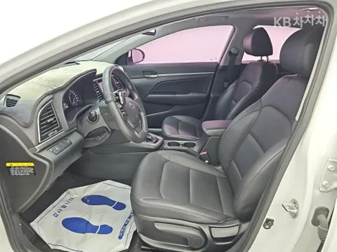 Hyundai Elantra (Avante)