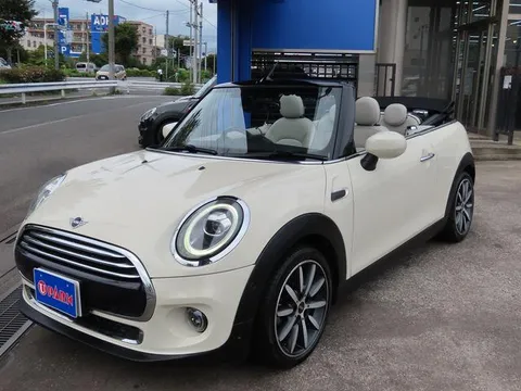 MINI Cooper Convertible