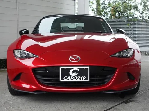 Mazda MX-5 (Roadster)