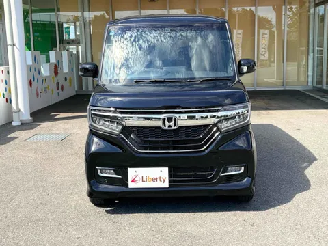 Honda N-BOX Custom