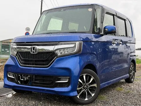 Honda N-BOX Custom