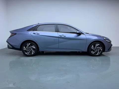 Hyundai Elantra (Avante)