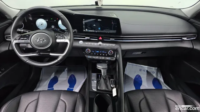 Hyundai Elantra (Avante)