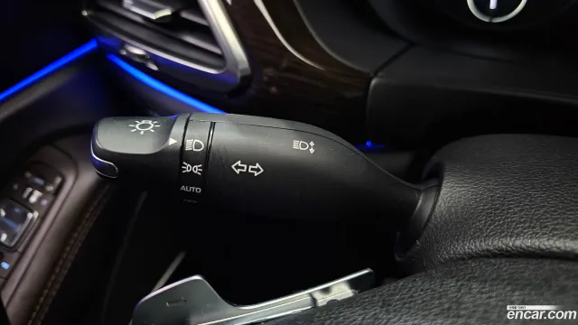 Genesis G90 (EQ900)