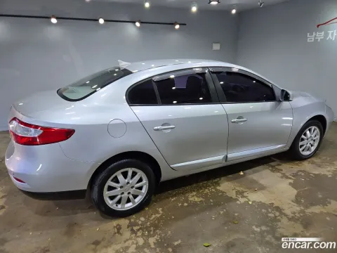 Renault SM3