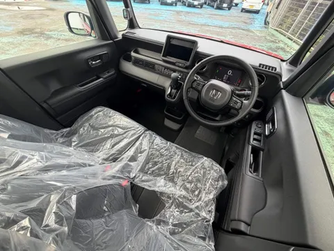 Honda N-BOX Custom