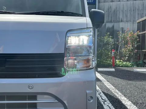 Mitsubishi Minicab Van