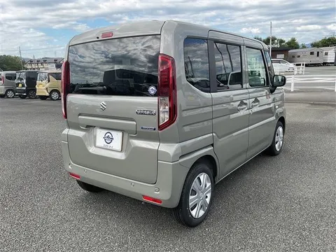 Suzuki Spacia