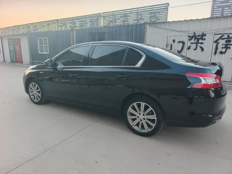 Peugeot 408