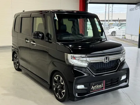 Honda N-BOX Custom