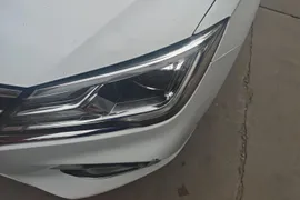 Roewe i5