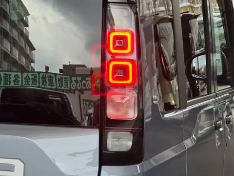 Mitsubishi Delica Mini