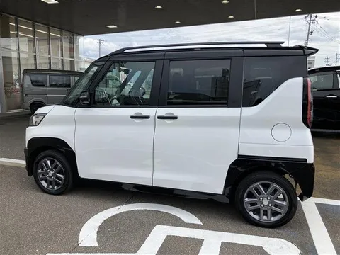 Mitsubishi Delica Mini
