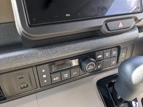 Honda N-BOX Joy