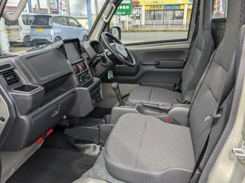 Nissan Clipper Truck