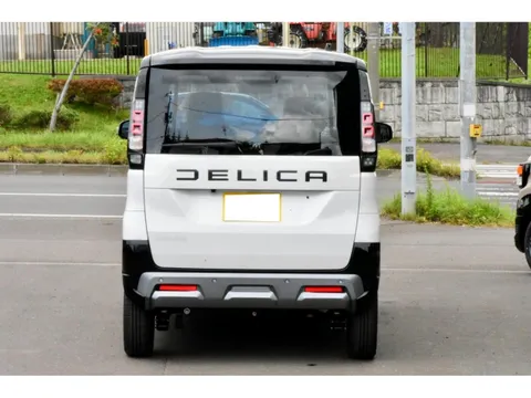 Mitsubishi Delica Mini