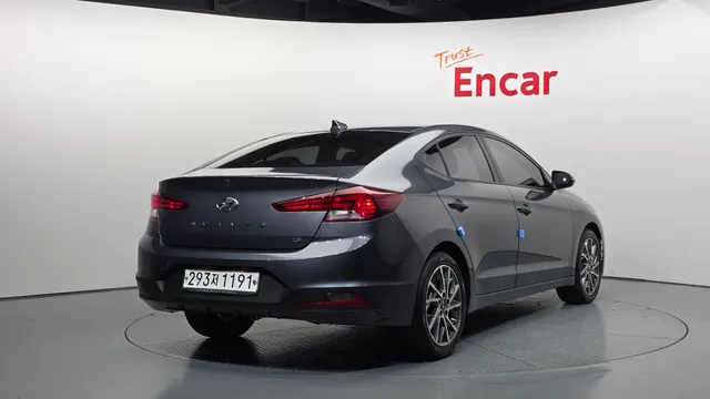 Hyundai Elantra (Avante)