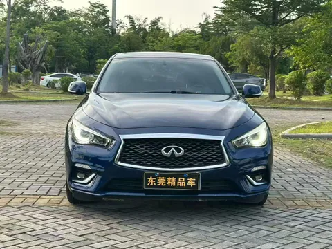Infiniti Q50L