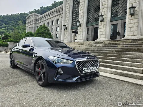 Genesis G70
