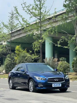Infiniti Q50L