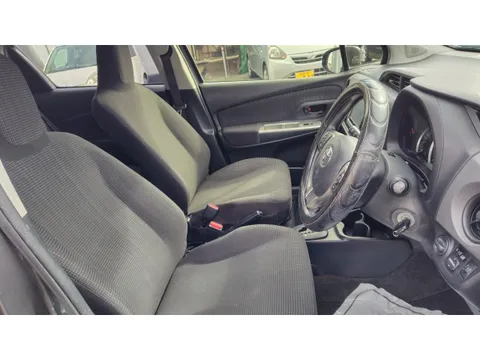 Toyota Yaris (Vitz)