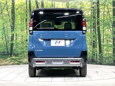 Mitsubishi Delica Mini