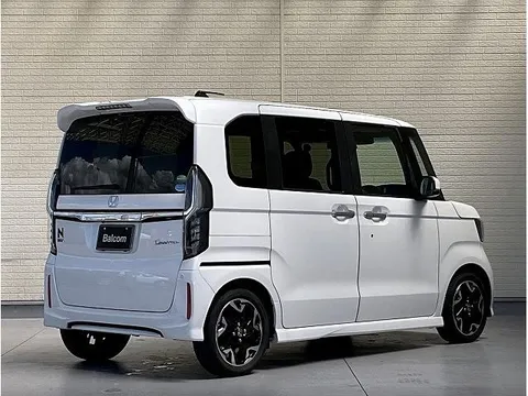 Honda N-BOX Custom