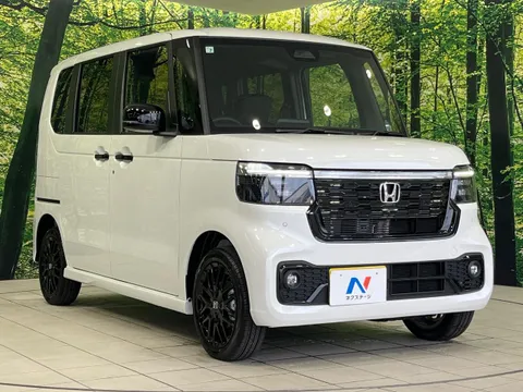Honda N-BOX Custom