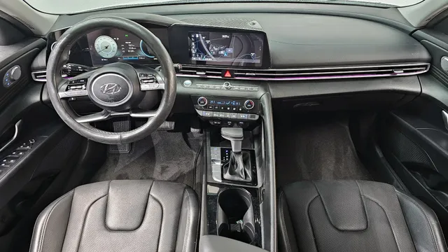 Hyundai Elantra (Avante)