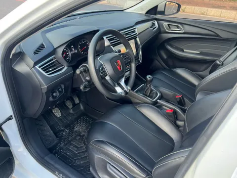 Roewe i5
