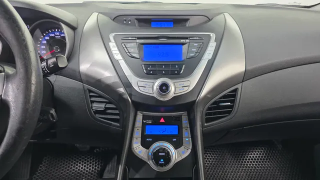 Hyundai Elantra (Avante)