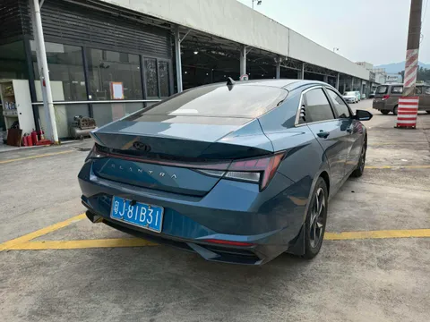 Hyundai Elantra (Avante)
