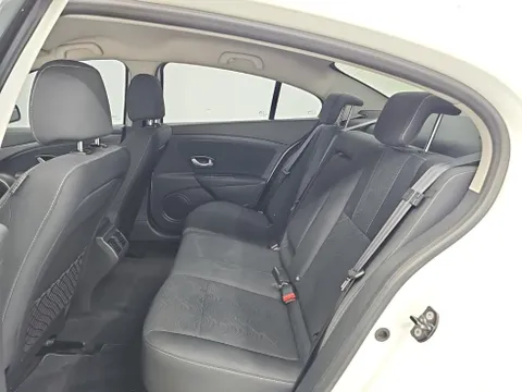 Renault SM3
