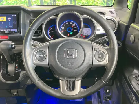 Honda N-BOX Slash