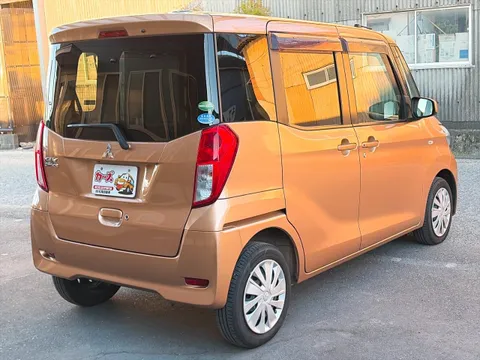 Mitsubishi eK Space